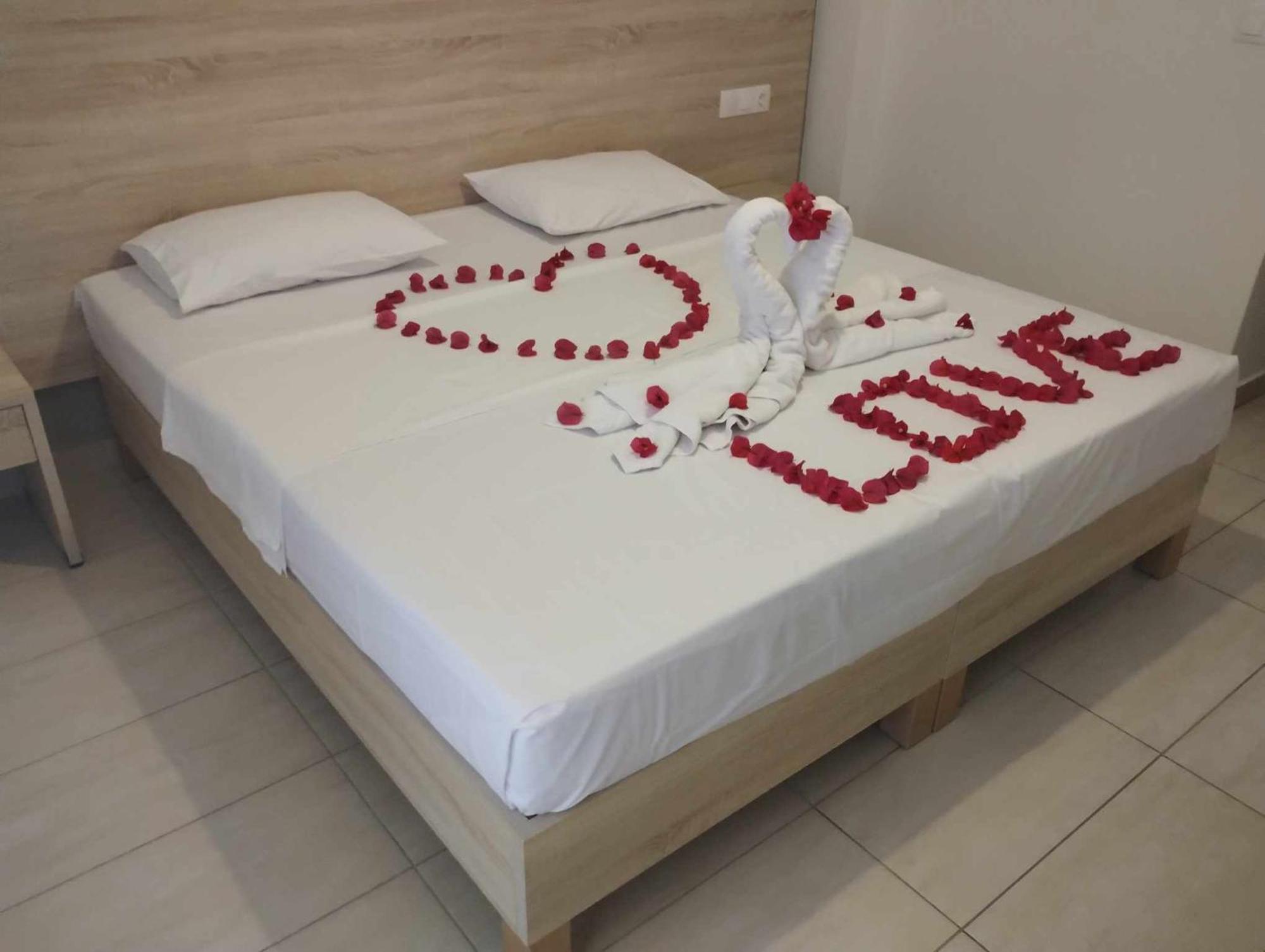 Lefkimi Hotel Kávos Buitenkant foto